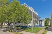 Crocus by the Sea Charming 3 bedroom 5 minute walk to beach pet friendly