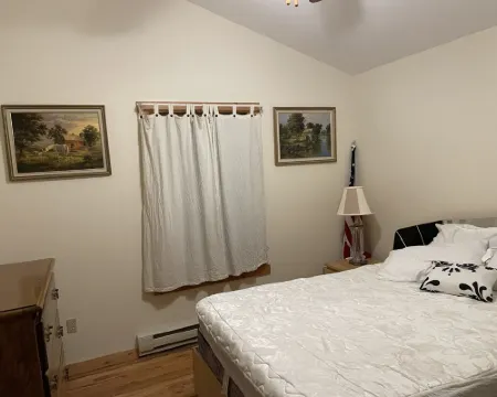 Remarkable Views at Cabin -SUV-Truck-Suggested No Pets Hotels in Colchester