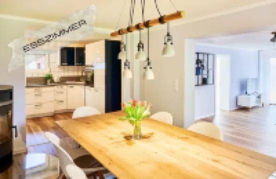 Spacious vacation apartment in a central and quiet location with terrace