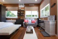 SECRET HIDEAWAY: LUXURY L.I. STUDIO W/PRIV. ENTRN