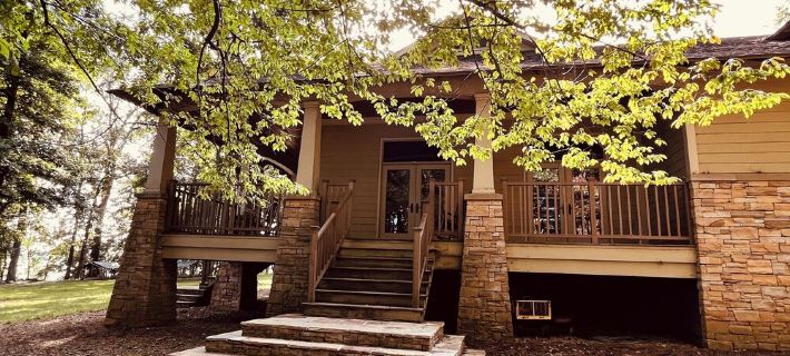 Wheeler Lake Retreat with private dock Hotel di County Limestone