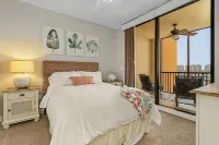 3 BR 2 BA with AMAZING 8th Floor River & Gulf View!