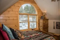 Enjoy Peace & Wildlife- Stunning Log Home w/ Mountain Views!  Pagosa Springs, Co