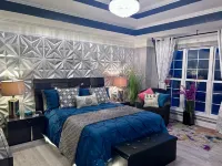 Modern Spacious Home with Outdoor Retreat and Hot Tub Hotels near Shelby Campus