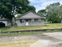 1 block from the Saginaw bay.  1.5 miles from the casino. 5300 pleasant drive