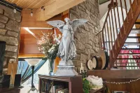 Adventures at Angel's Landing await you! Apartment in large mountain home for 3.