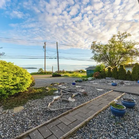 Oceanside Retreat ~ Private Beach in Quaint Seaside Town