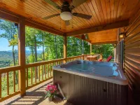 Stunning Mtn Views, Hot Tub+Fire Pit, Fireplace~Grill, WiFi, Private, Near Town! Hotels in Mitchell County