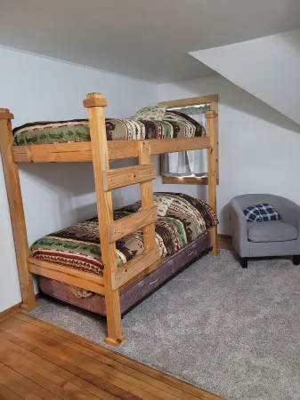 Main Street Home-Locally Owned-No Cleaning Fees-Pets Allowed Отели в г. Уэбстер