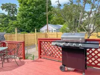 Big Bay Getaway - Outdoor sauna and extra parking for snowmobiles & trailers!