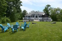 Luxury Cottage in Alex Bay 3 bedrooms, 2.5 baths.  Book your 2025 Vacation Now!!