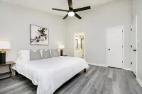 Sweet Creek Retreat-Beautiful Fishers-EV friendly