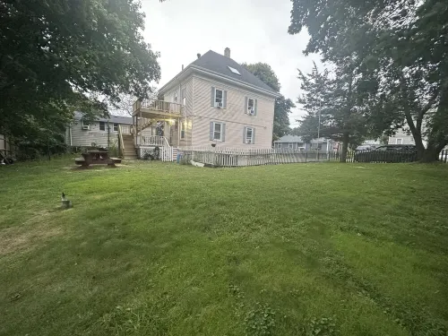 Quaint Neighborhood / Close to Beaches