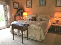 Fallbrook Tuscan villa oasis!