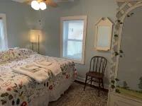1-bedroom cottage steps to Lake Michigan Beach fire pit - Country Houses