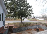A historical hideaway Hotels near Publix Super Market at Mouse Creek