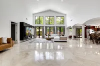 Pool+2 King Bed+Central Location
