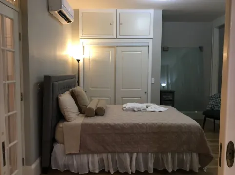 Walking to Fenway Sunny Perfect Home