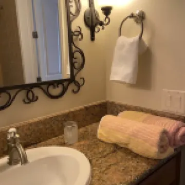 Best Nest for Walking, Swimming & Birding. Pet friendly, no pet fee!