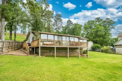 Cozy Lakefront House on Lake Hamilton