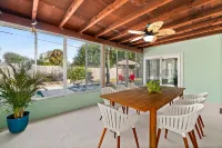 Sunset Bay - 4 Bedroom Pool Home Blocks to the Beach Hotels in Indian Harbour Beach