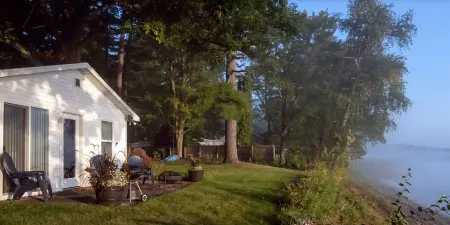 Hummingbird House - Waterfront Vistas!