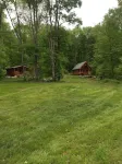 Maple Leaf Charming Log Cabin in the Woods