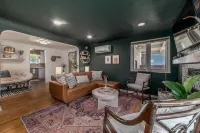 Cozy Boho Bungalow in Eugene!