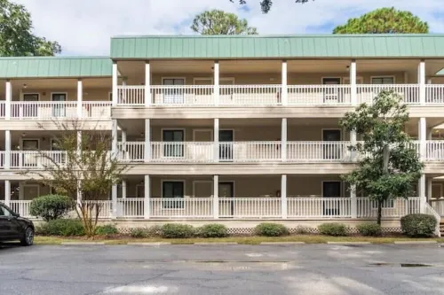 Dreamy HHI Retreat w/ Pool, Gym