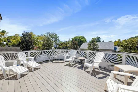 Welcome to The Riverton Estates.