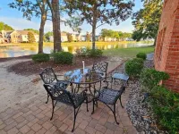 King Suite - Golf - Free Beach Pass - Pond View - Coffee bar - Child friendly Hotels in Murrells Inlet
