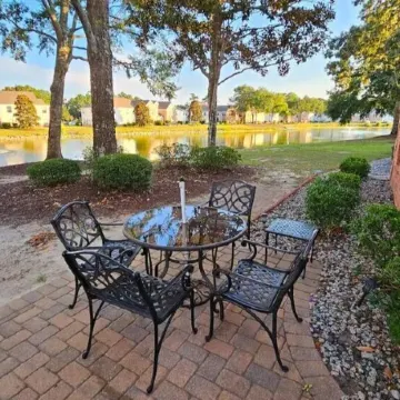 King Suite - Golf - Free Beach Pass - Pond View - Coffee bar - Child friendly