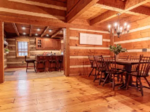 The Log House at Twin Brook Hotels in Sadsbury Township