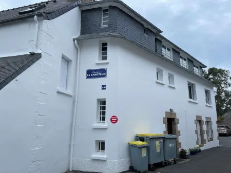 LARGE T2 CÔTE DE GRANIT ROSE BEACHES AND SHOPS WITHIN WALKING DISTANCE Отели в г. Трегастель