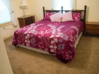 Historical 1930 Country Charmer, Peaceful Property, 9 miles to Bryce Canyon Hotels in Tropic