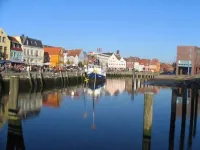 Exclusive Friesenhaus with sea views, sauna, wireless, disabled Hotels in Nordfriesland