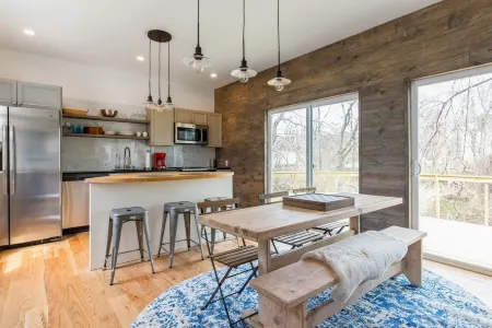 Greenport Walk to beach & vineyard from this brand new home