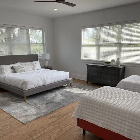 Walk to the Beach. Elevator. Heated Pool Spa Open Mar 1-OCT 31