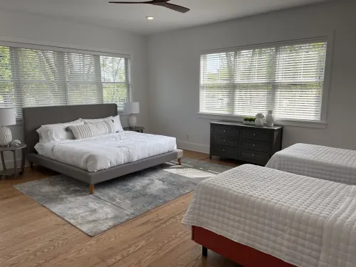 Heated pool and spa. Walk to the beach.  With elevator.