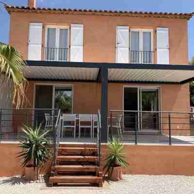 3mn walk from the beach, VILLA 5 bdrms in private residence between SEA and POND Hotel Exterior