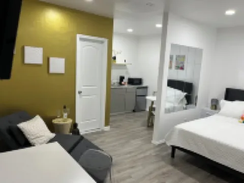 Cozy Private Entire Studio Suite Independent Guest Entrance