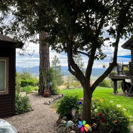 The Cozy Clifftop View, LLC