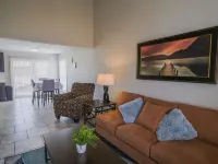 Classy, Charming, Comfy 2 BR Các khách sạn ở Tippecanoe County