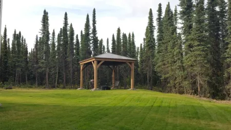 Walk to The RIVER! Brand New 3 Bed/2 Bath. W/ FIRE PIT! Отели в г. Стерлинг