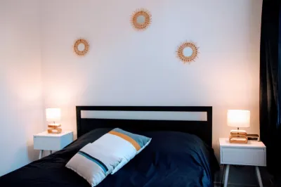Appartement Roubaix Gare 2 Chambres Pour 6. Calme et Agréable ! Parking Dispo Hotels near Parc Barbieux