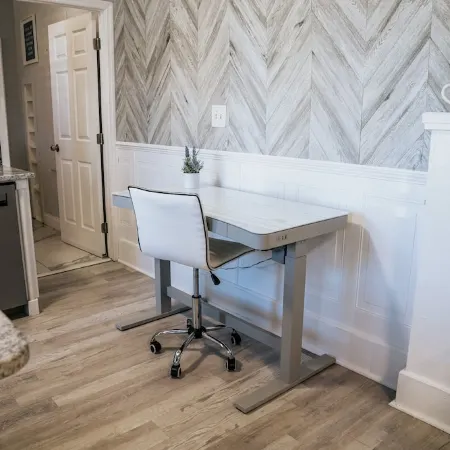 Luxury Studio Everything is Brand New! 5 min to the Beach!