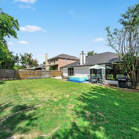 Cozy 3-bedroom house in welcoming Arlington with WiFi, AC
