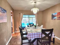 Tampa Vacation Home - 3BR 10 PPL - Pool Hotels in Greater Northdale