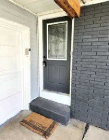 Modern Home, Sleeps 10, Near Downtown and VU, over 2000 Sqft