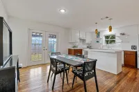 Awesome House & Minutes from Historic Downtown McKinney!!